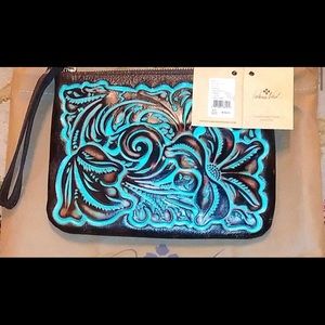 NWT Patricia Nash
Tooled Cassini Wristlet